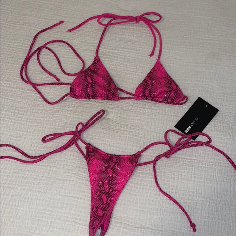 Fashion Nova “time for a vacay teeny bikini”